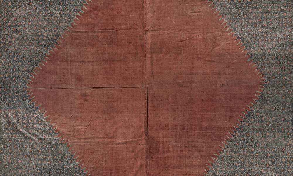 Dodot ceremonial skirt cloth (detail), 18th or 19th century, India, Coromandel Coast, made for the Indonesian market. Cotton (plain weave), hand-painted mordant-dyed and resist-dyed, 3.01 x 2.03 m. Collection of Banoo and Jeevak Parpia.