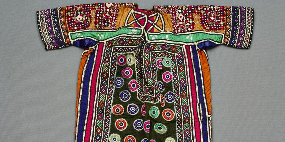 Detail of a sleeved garment, 1930–1950, cotton, silk, satin, Dallas Museum of Art, lent by Carolyn Williams Marks, Harriet Williams Peavy, and Suzanne Williams Nash, 18.2011.18